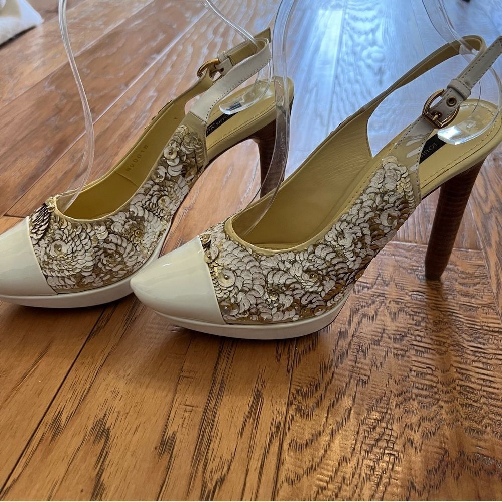 LOUIS VUITTON White Patent Leather Sequin Slingback Pumps Size 37.5 Authentic